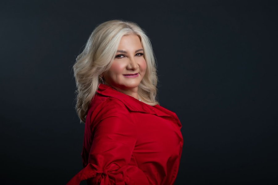 Dra. Beatriz Ponce de Borja, fundadora y presidenta